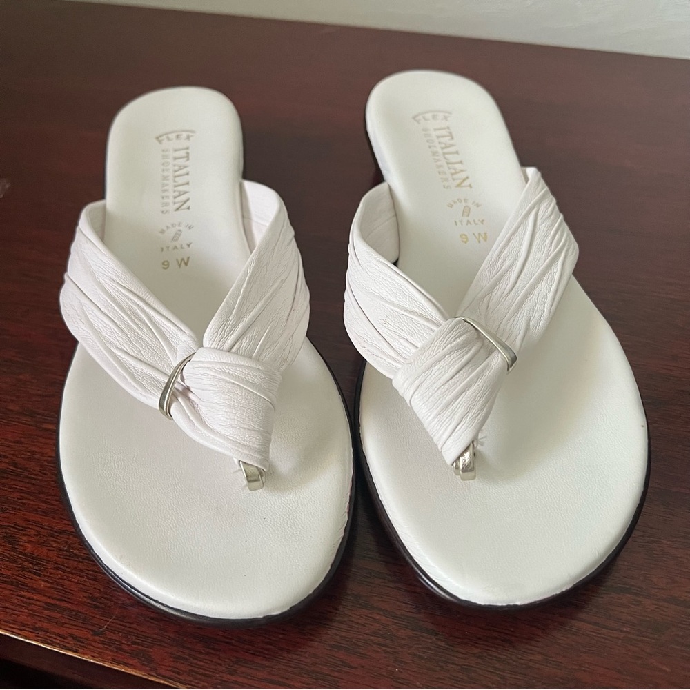 🆕 ITALIAN SHOEMAKERS• WHITE SLIDE SANDALS•SIZE 9W~